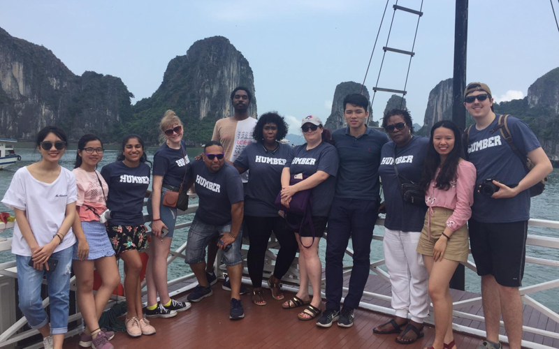 Excursion in Halong Bay 